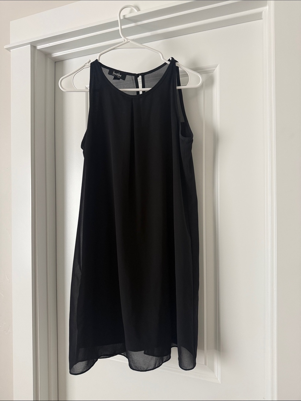 Black Sleeveless Shift Dress